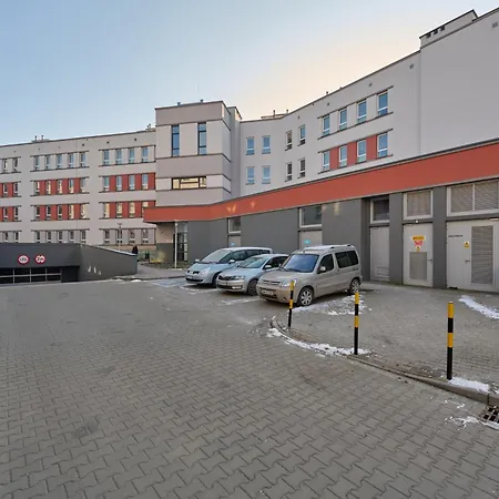 Lively In With Balcony And Desk By Renters * Wroclaw