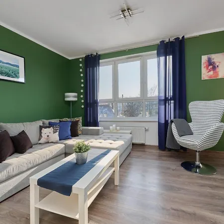 Lively In With Balcony And Desk By Renters Lejlighed *